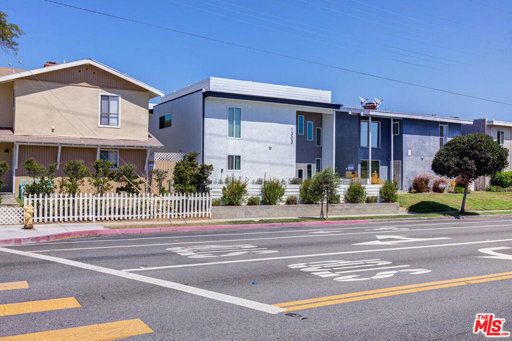 1211 Beryl Street