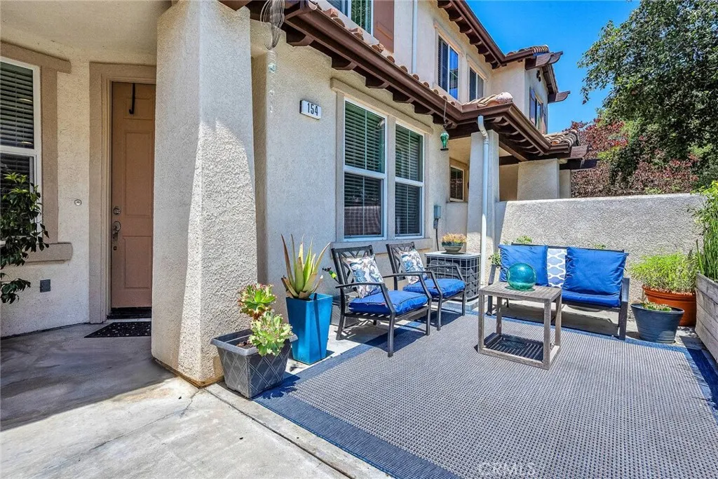 Newbury Park, California 91320, United States, 2 Bedrooms Bedrooms, ,3 BathroomsBathrooms,Residential,Active,232282