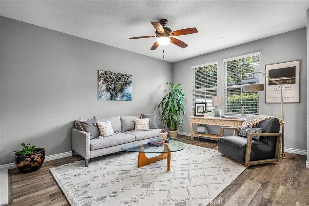 Newbury Park, California 91320, United States, 2 Bedrooms Bedrooms, ,3 BathroomsBathrooms,Residential,Active,232282