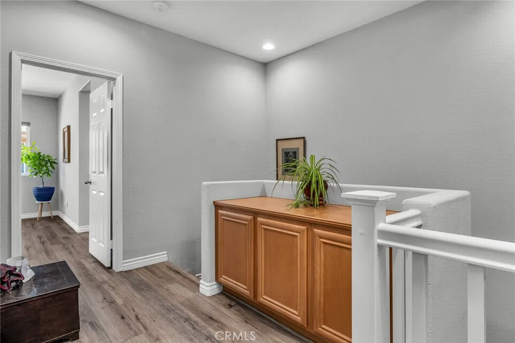 Newbury Park, California 91320, United States, 2 Bedrooms Bedrooms, ,3 BathroomsBathrooms,Residential,Active,232282