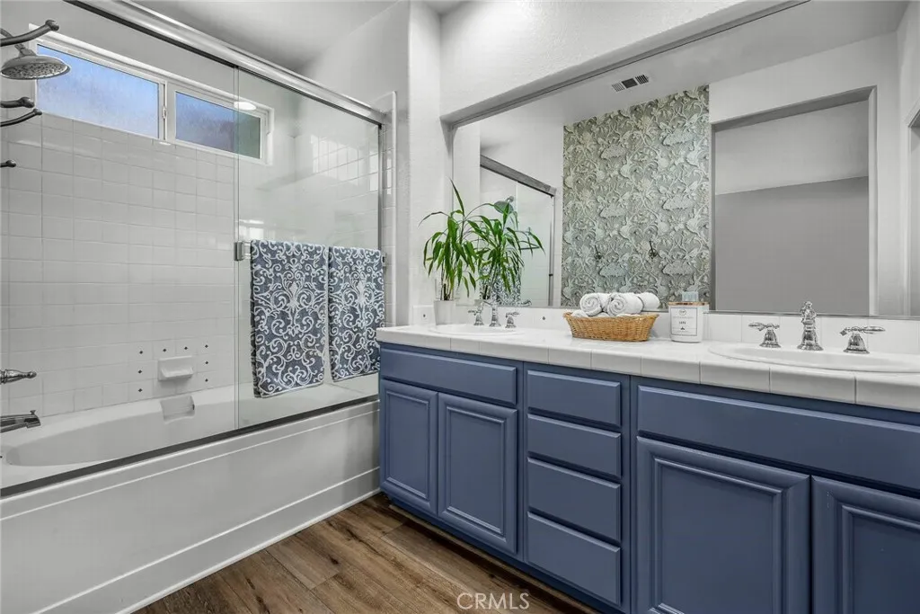 Newbury Park, California 91320, United States, 2 Bedrooms Bedrooms, ,3 BathroomsBathrooms,Residential,Active,232282