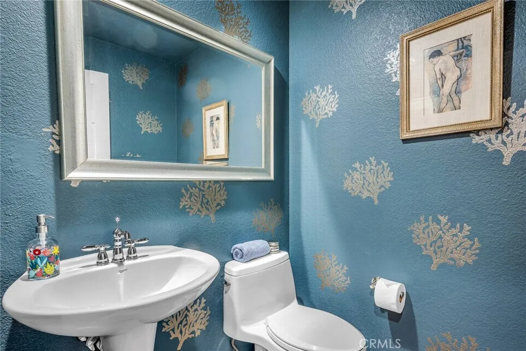 Newbury Park, California 91320, United States, 2 Bedrooms Bedrooms, ,3 BathroomsBathrooms,Residential,Active,232282