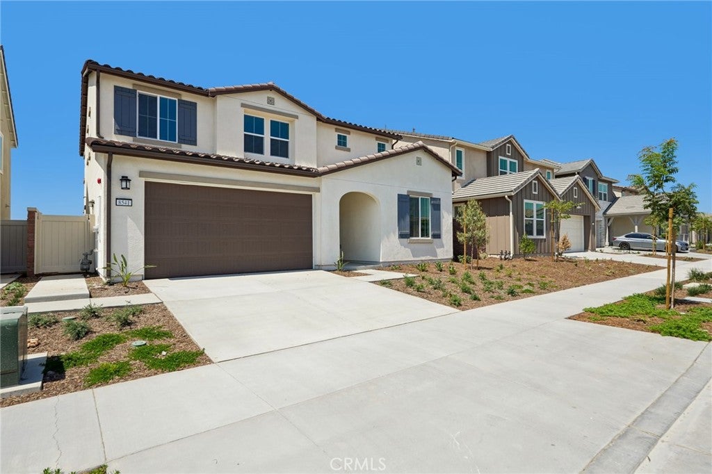 8541 Tamarack Avenue