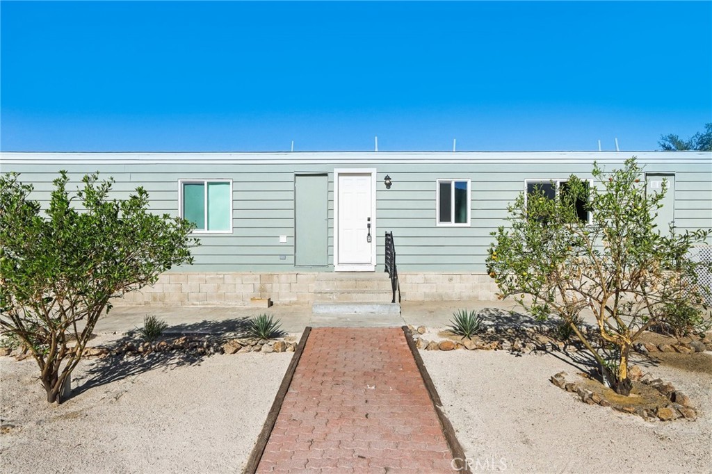 24301 Oak Circle Drive