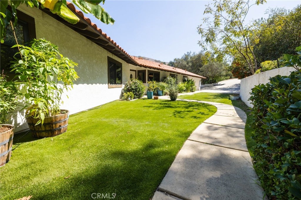 16325 Fox Hunt Road