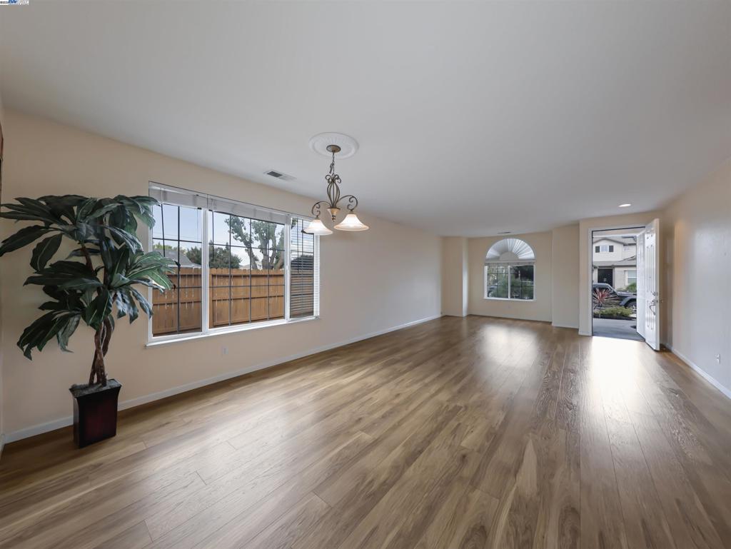 GLENBRIAR ESTATE - Residential