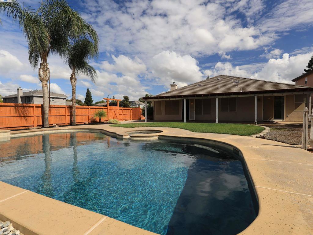 GLENBRIAR ESTATE - Residential