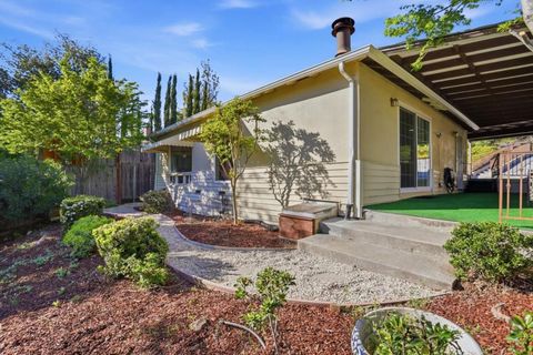 Photo of 10541 Observatory Drive, San Jose, CA 95127 (MLS # ML82032245)