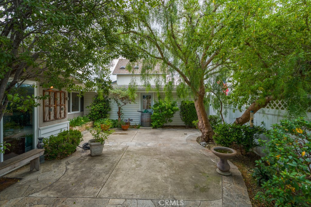 208 Dartmouth Place