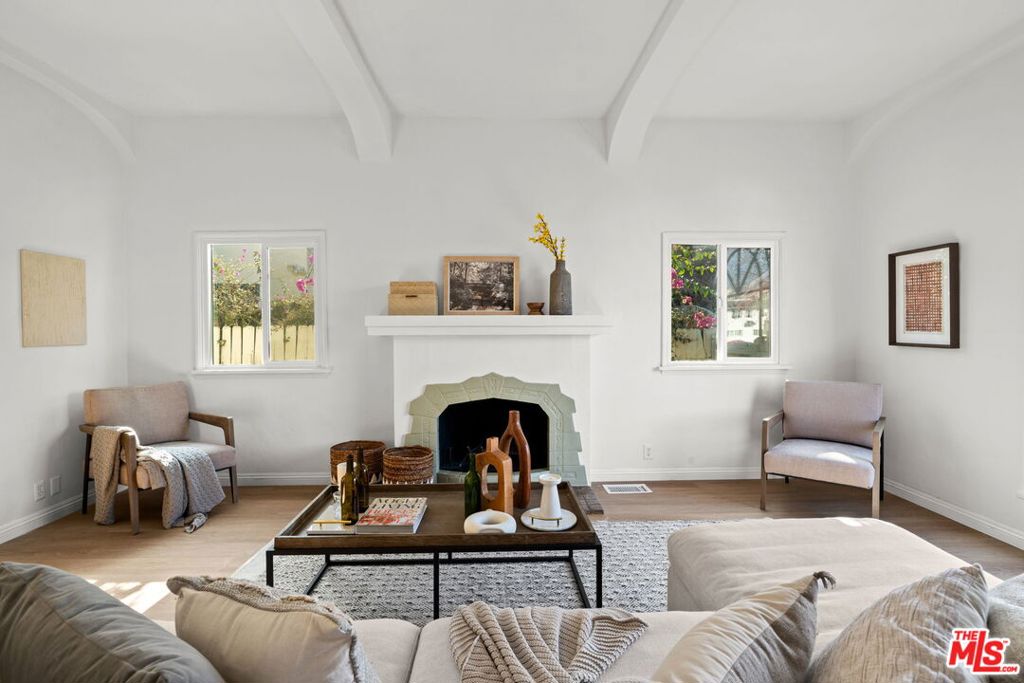 1518 S Durango Avenue