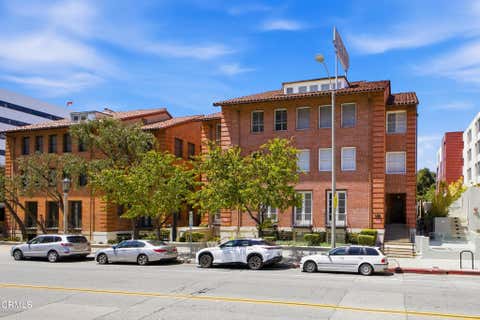 Photo of 139 S Los Robles Avenue #205, Pasadena, CA 91101 (MLS # P1-26895)