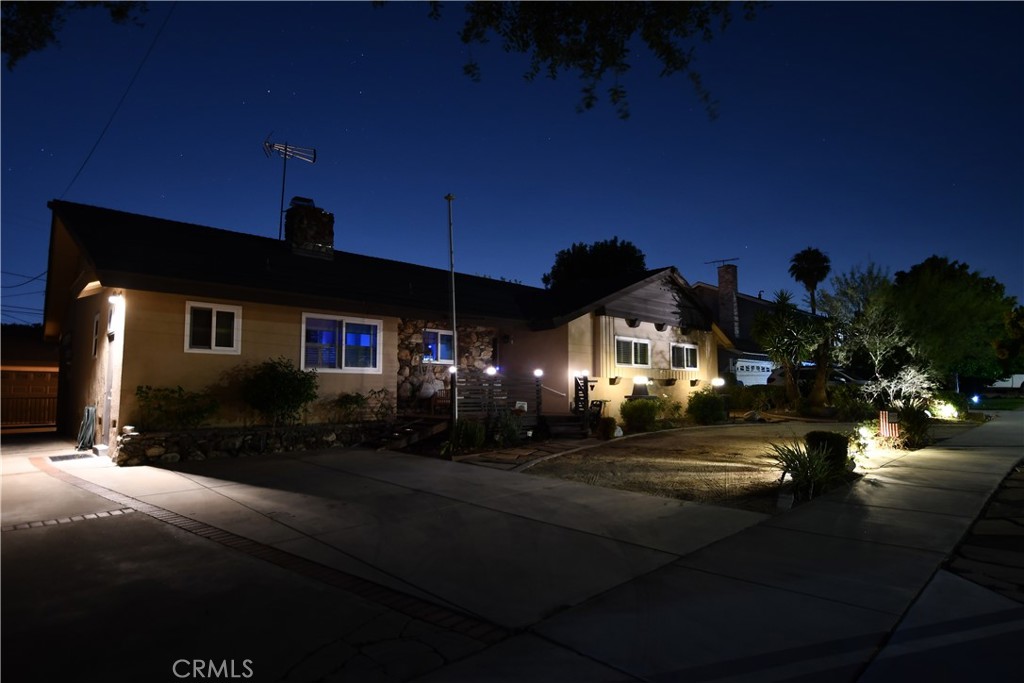 874 W 19th Street