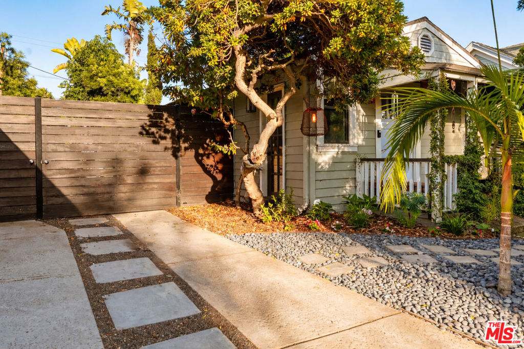 1014 Oakwood Avenue