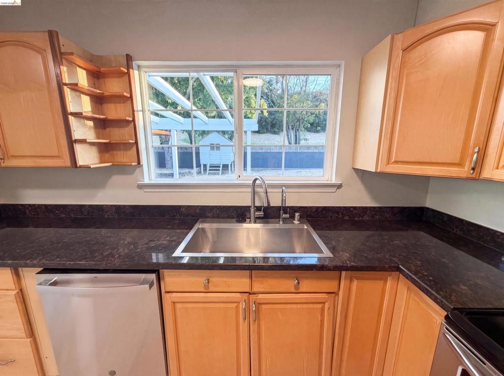 112 Aster Ct