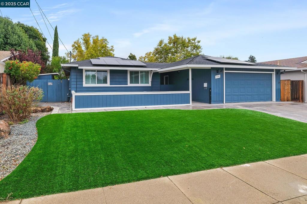 DANAESATES - Residential Lease