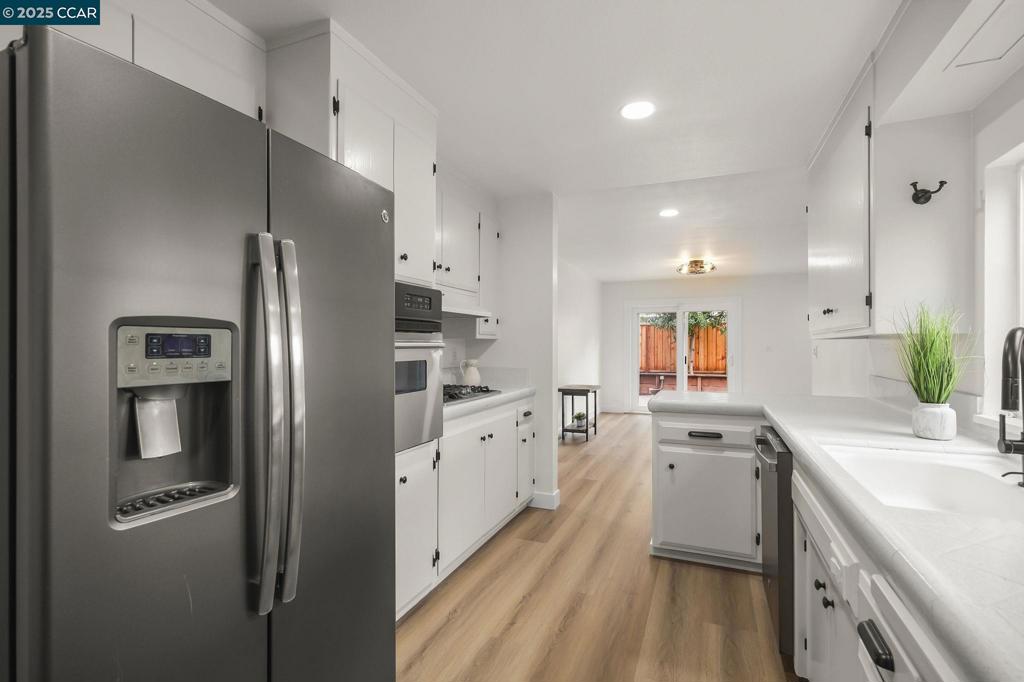 DANAESATES - Residential Lease