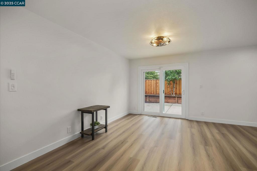 DANAESATES - Residential Lease