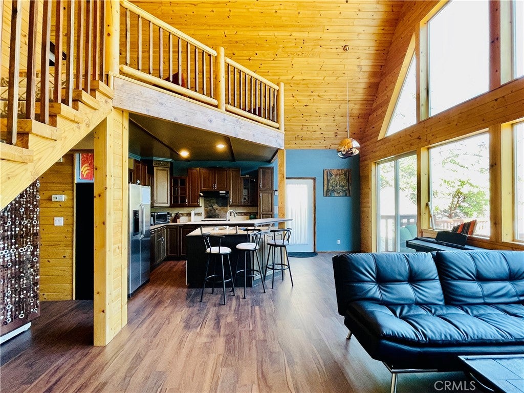 3821 North End