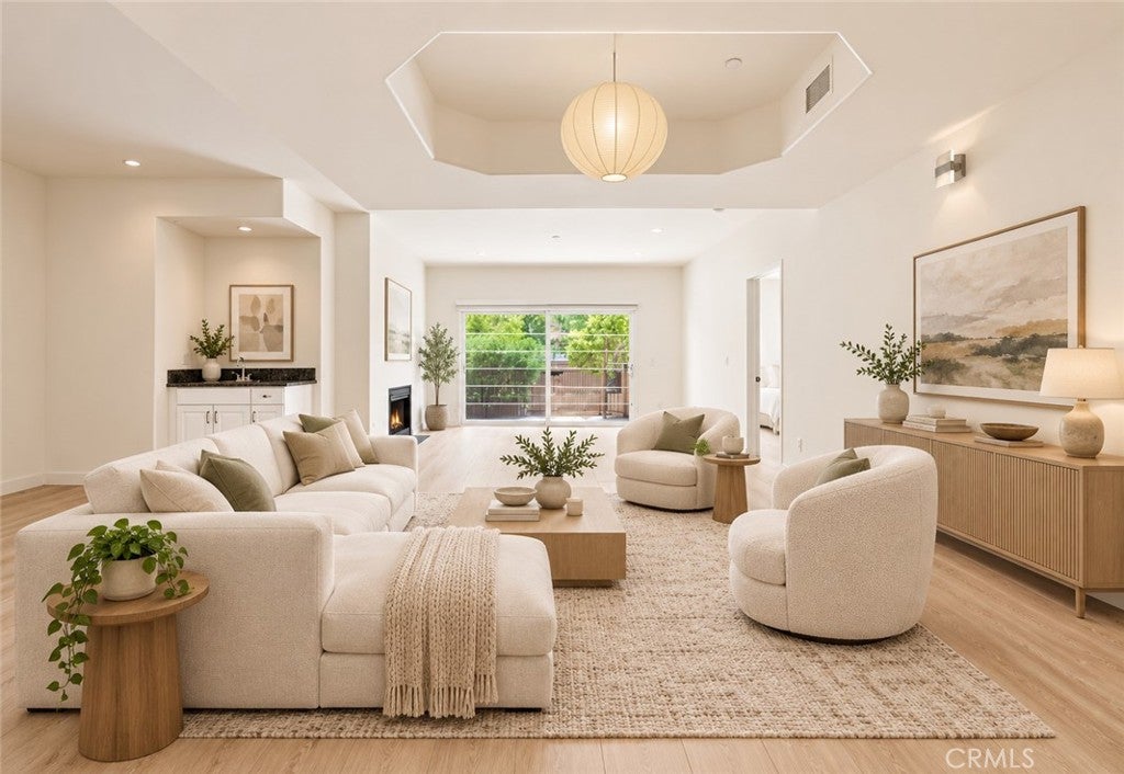 8555 Cashio St APT 101, Los Angeles, CA 90035 ST