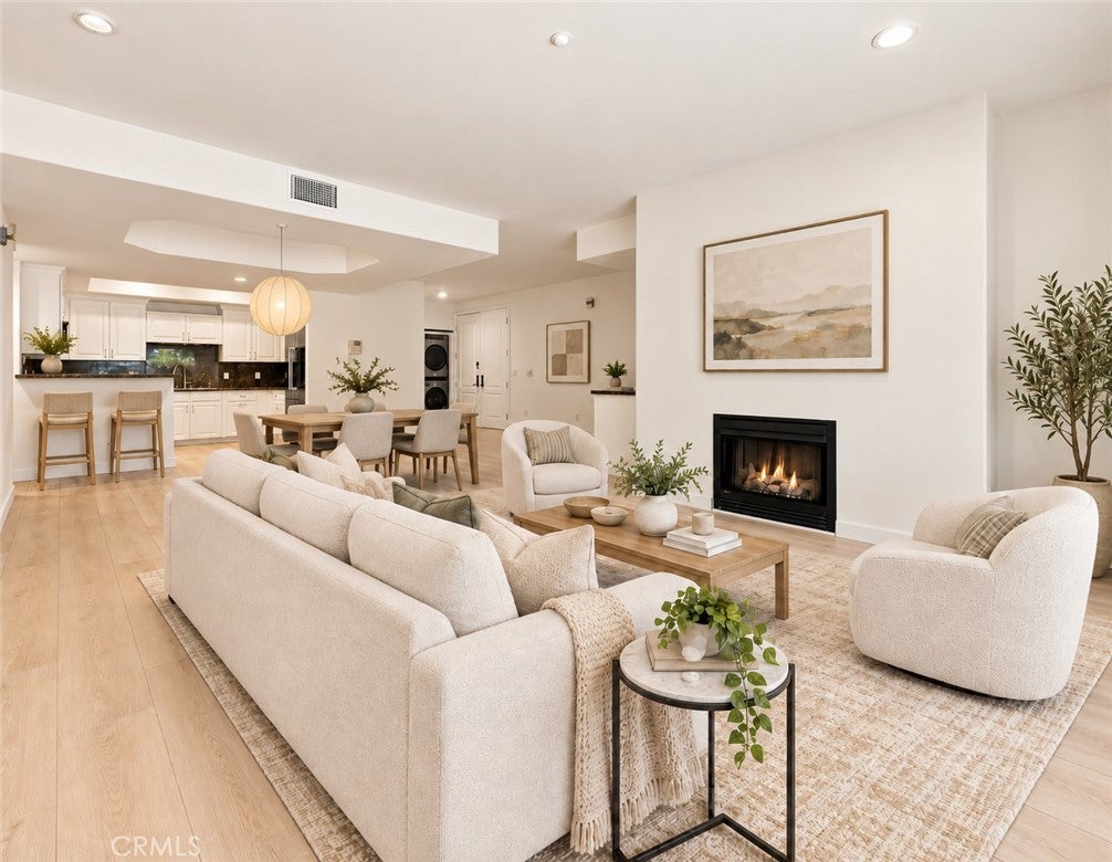 8555 Cashio St APT 101, Los Angeles, CA 90035