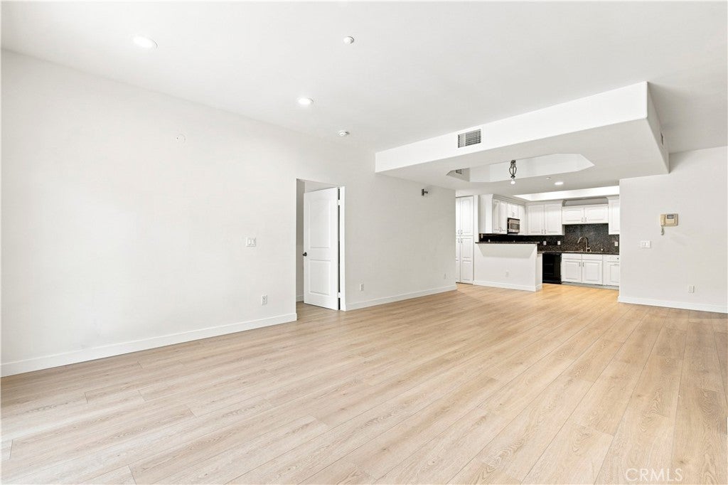8555 Cashio St APT 101, Los Angeles, CA 90035