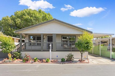 Photo of 2151 Oakland Road, San Jose, CA 95131 (MLS # ML82047292)
