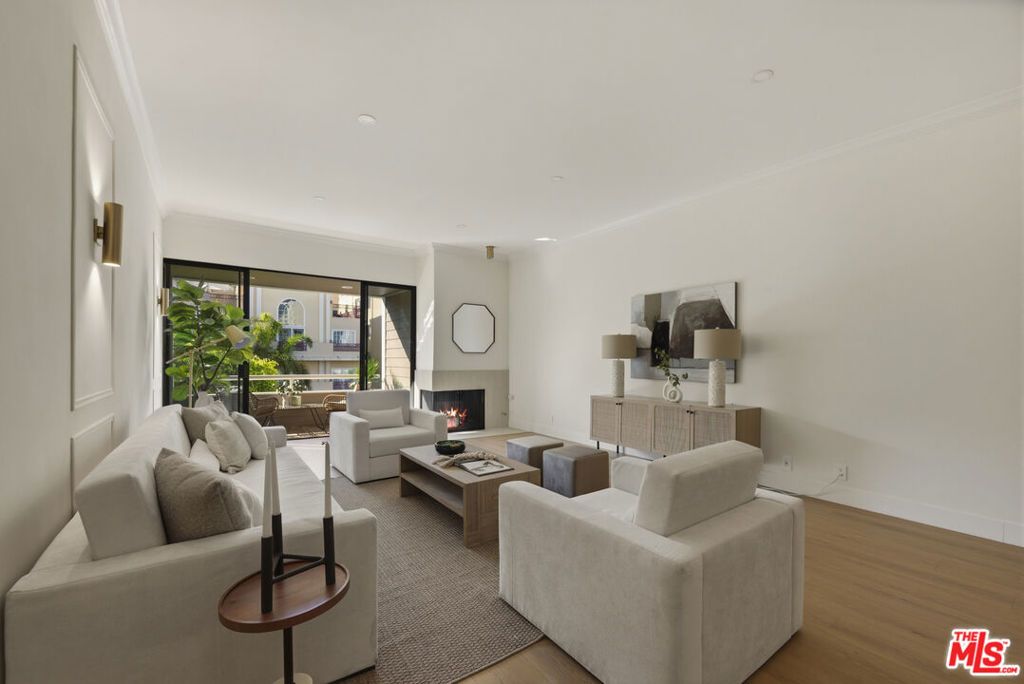 Photo of 11808 Dorothy Street #206, Los Angeles, CA 90049 (MLS # 26825243)