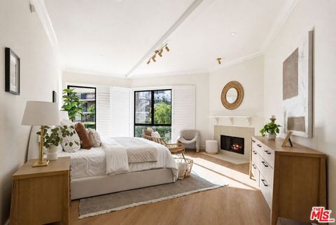 Photo of 11808 Dorothy Street #206, Los Angeles, CA 90049 (MLS # 26825243)