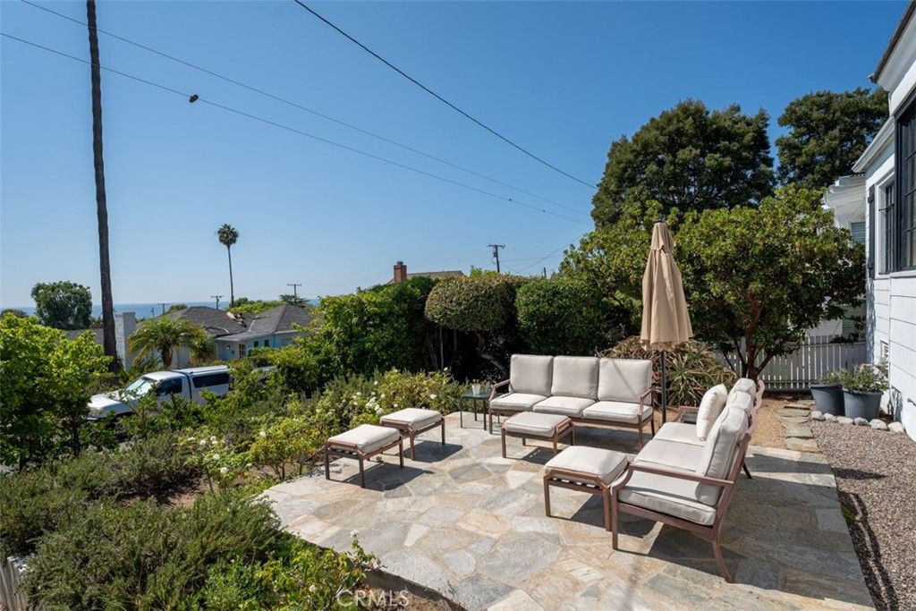 Photo of 500 Mountain Road, Laguna Beach, CA 92651 (MLS # LG26036322)