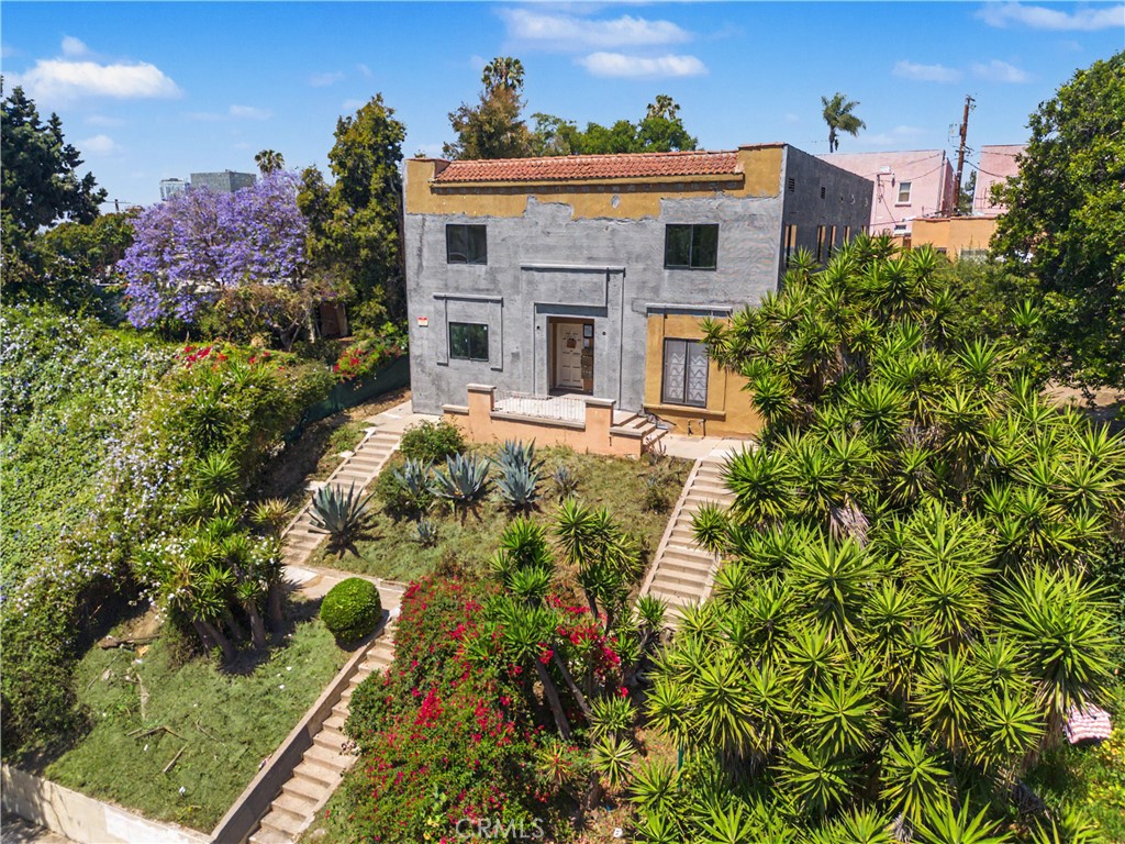253 S Carondelet