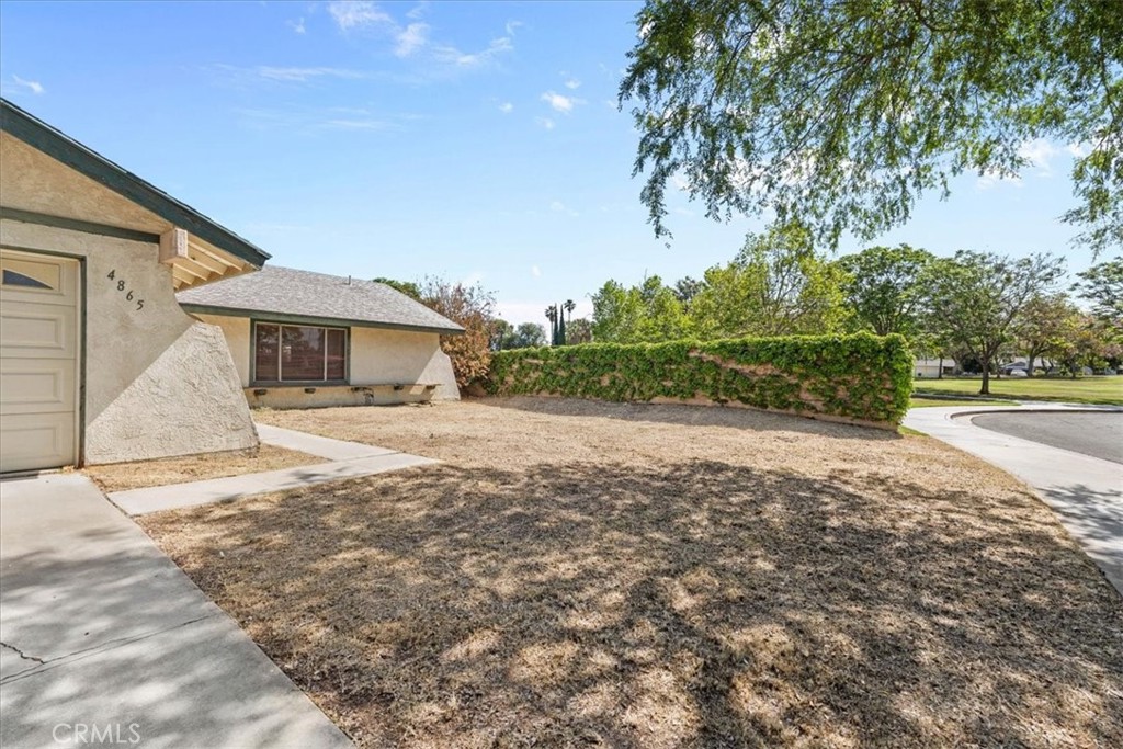 4865 Emerson