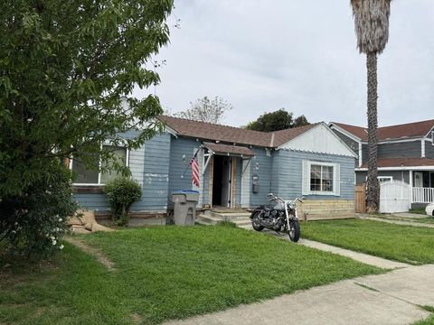 Photo of 581 Illinois Avenue, San Jose, CA 95125 (MLS # ML82041274)
