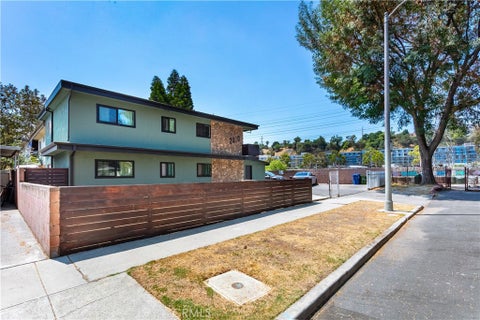 Photo of 2910 Acresite Street, Los Angeles, CA 90039 (MLS # BB26215221)