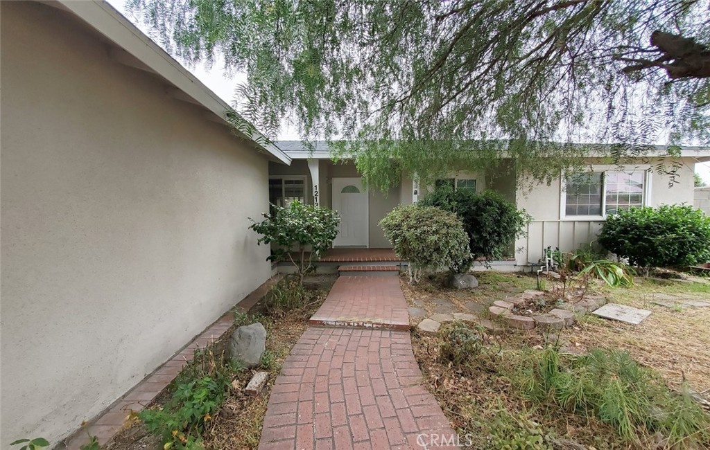 12131 Sungrove St
