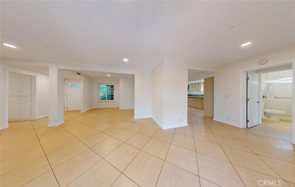 12131 Sungrove St