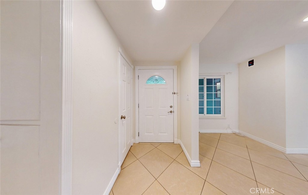 12131 Sungrove St