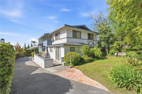 Photo of 126 E Highland Ave, Sierra Madre, CA 91024 (MLS # AR26091897)