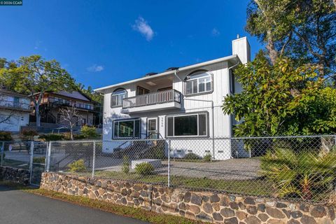 3950 Oakmont Drive Clearlake CA 95422