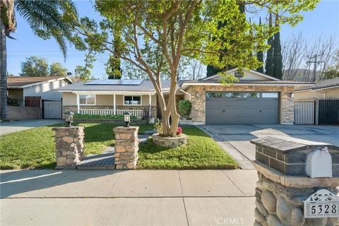 Photo of 5328 Katherine Street, Simi Valley, CA 93063 (MLS # SR26075701)
