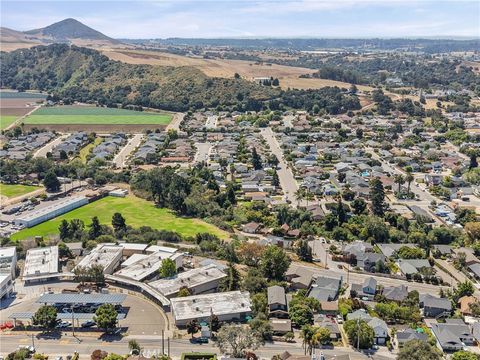 Tiny photo for 562 Crown Hill Street, Arroyo Grande, CA 93420 (MLS # PI26141590)