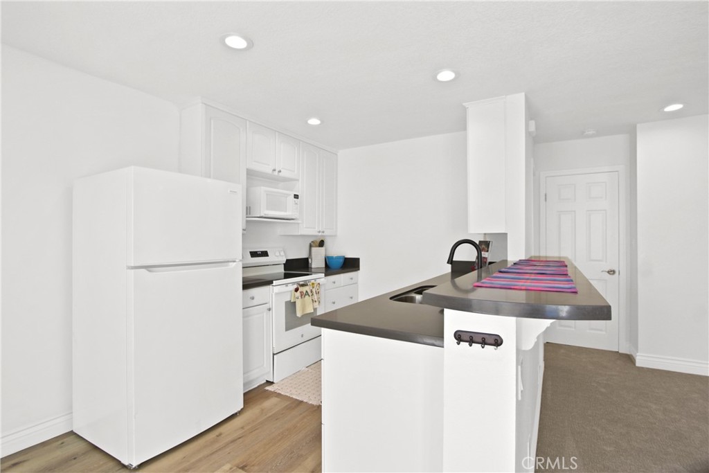 711 Pacific Coast 426