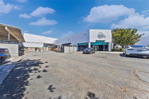 Photo of 2161 Maple Privado, Ontario, CA 91761 (MLS # TR26200075)