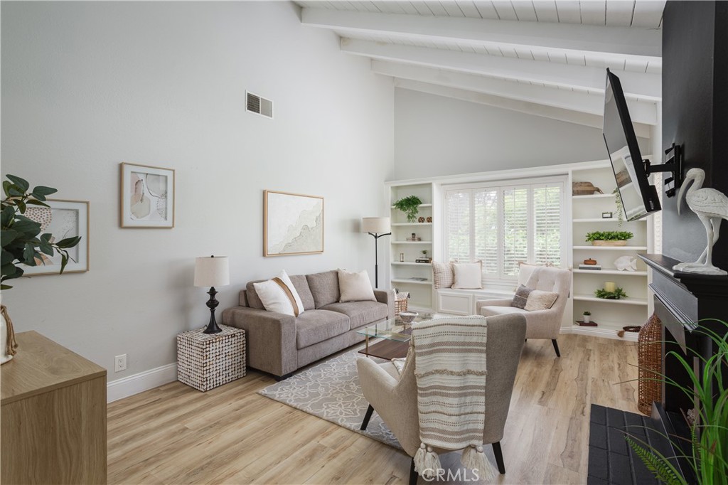 9 Sandflower Court 5