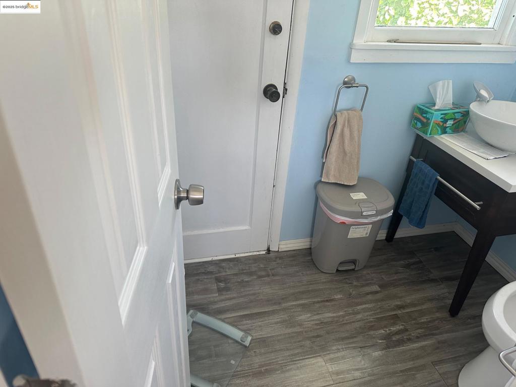 BETHEL ISLAND - Residential