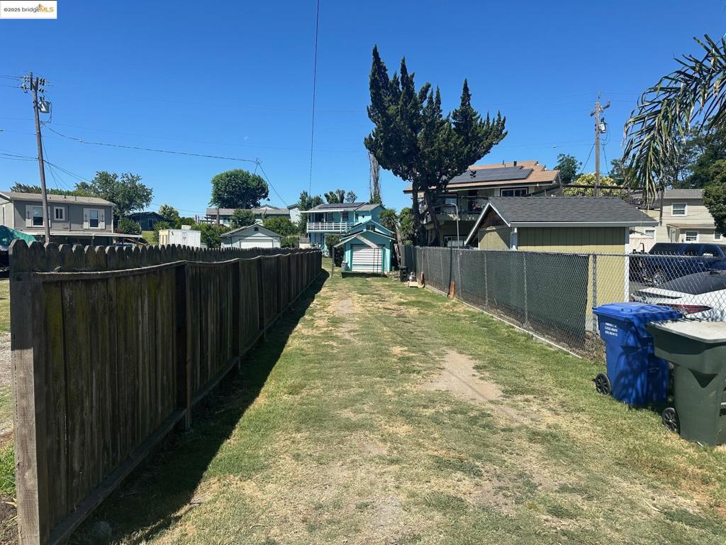 BETHEL ISLAND - Residential