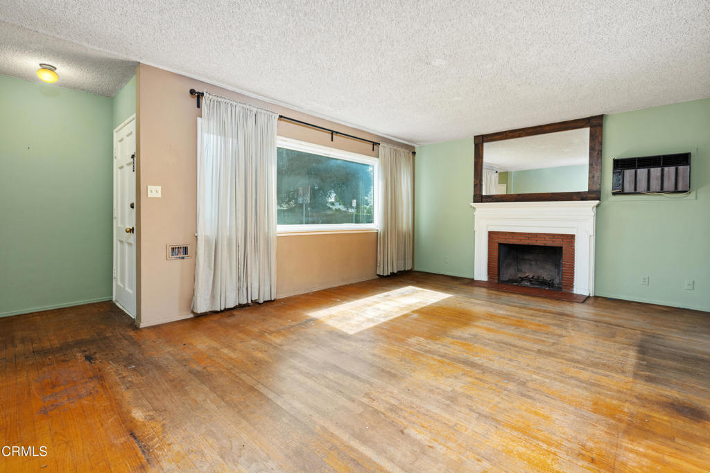 1141 E Cameron Avenue