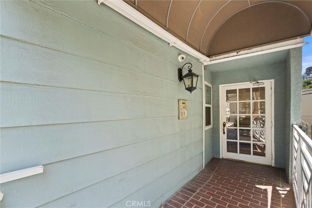 4211 Arch Drive 201