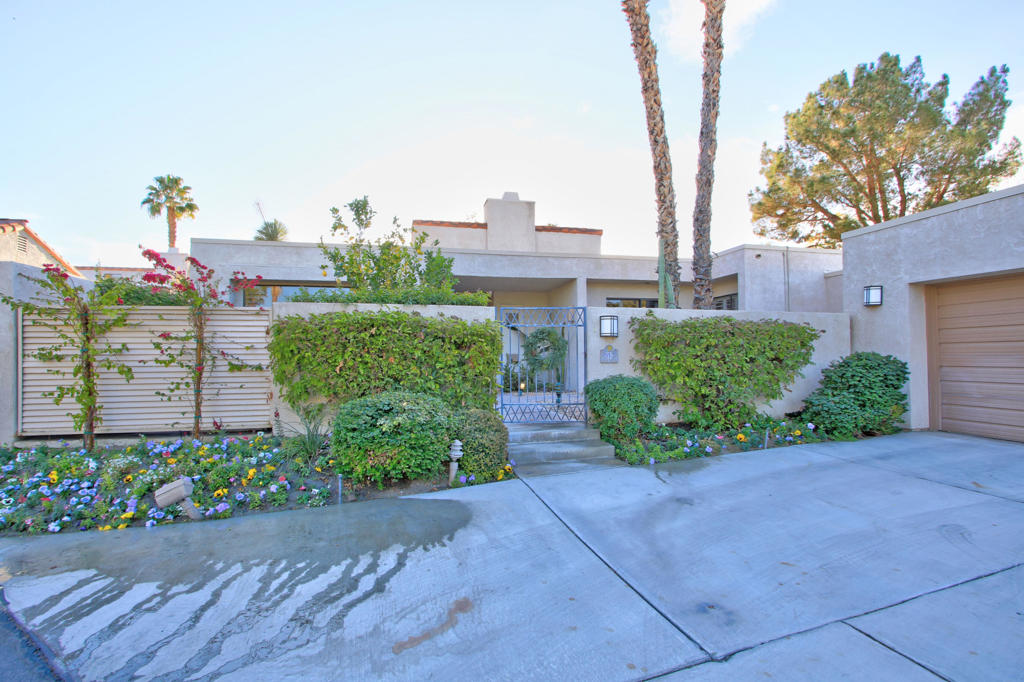 913 Inverness Drive
