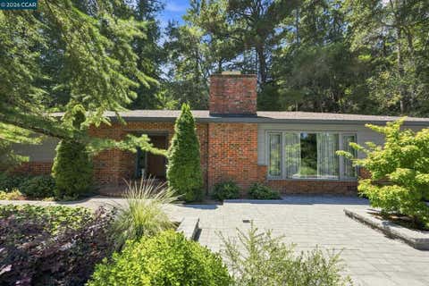 Photo of 56 Camino Encinas, Orinda, CA 94563 (MLS # 41144671)