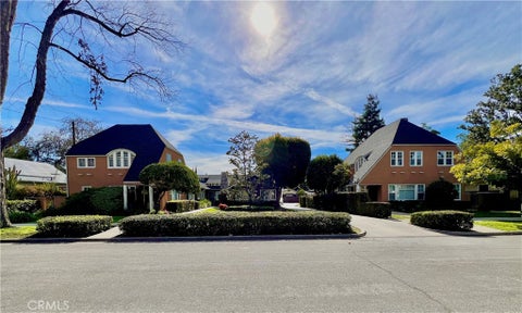 Photo of 150 W 9th #1, Claremont, CA 91711 (MLS # CV26189232)